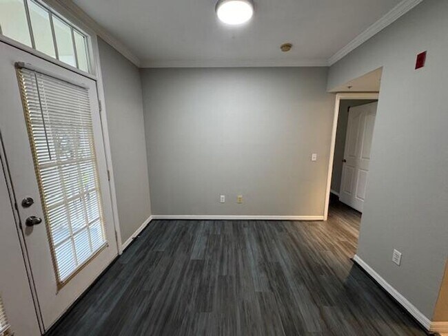 Building Photo - 1 Bedroom Top Floor Condo at Siena in Celebration