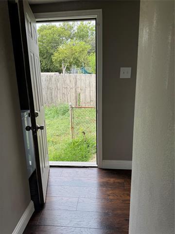 Building Photo - 2016 Deer Path Dr