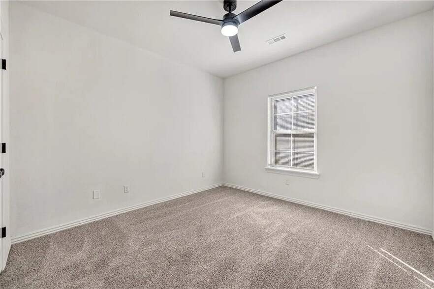 Bedroom 1 Main Floor - 754 N Wordsworth Ln