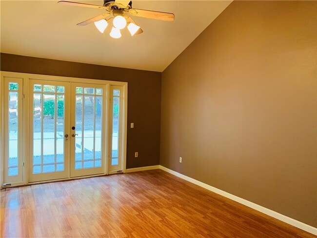 Building Photo - 23665 Meadcliff Pl