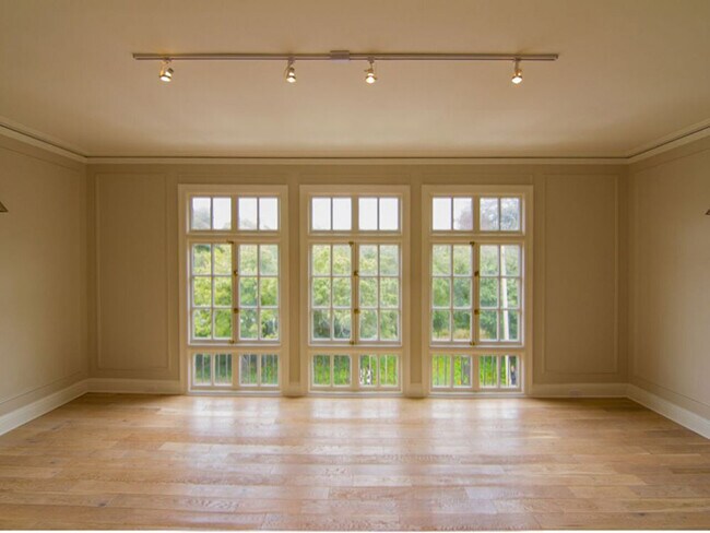 Building Photo - 765 14th Street