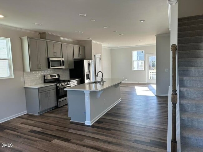 Building Photo - 451 Deercroft Dr