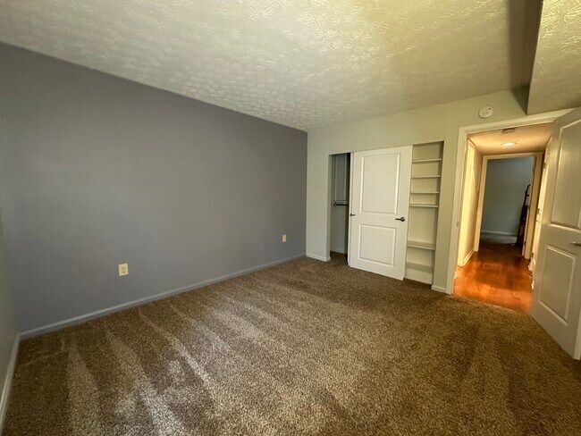 Building Photo - 945 Quay Ave