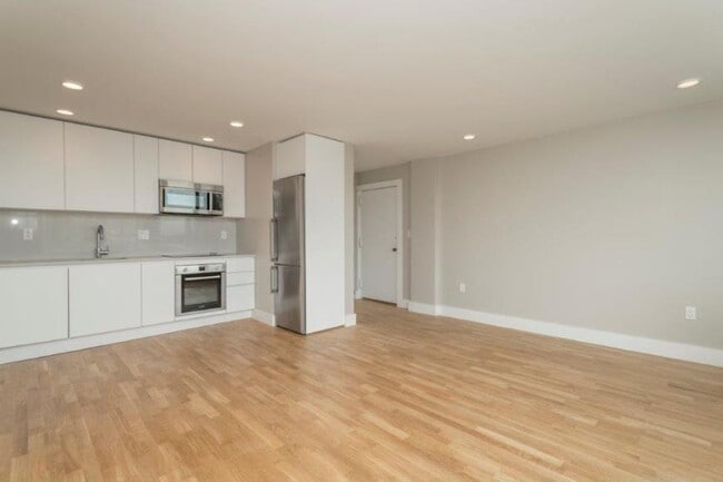 Building Photo - 2 bedroom in Cambridge MA 02139