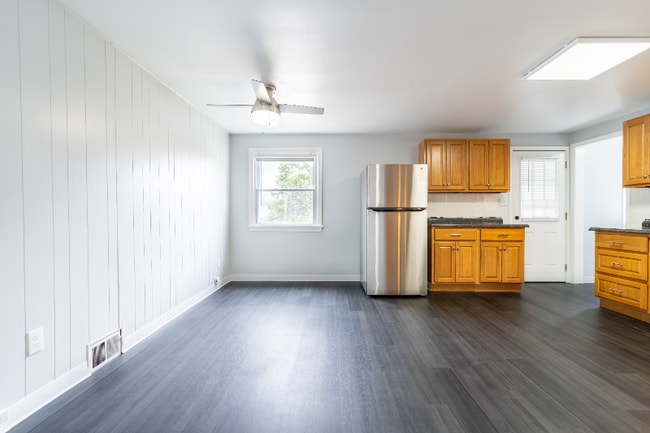 Building Photo - 4905 Biddulph Ave