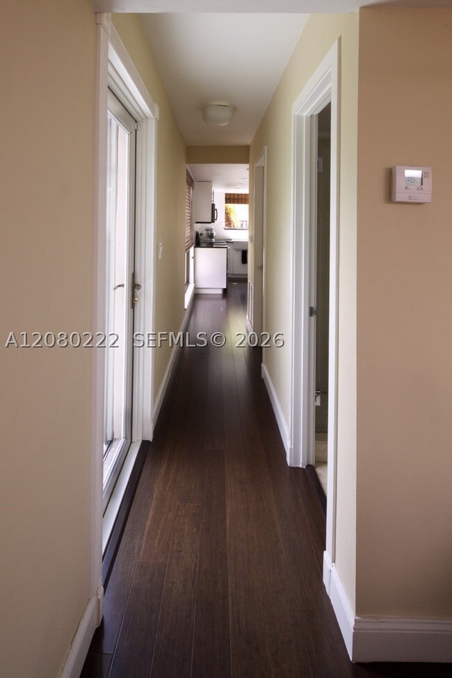 Building Photo - 5631 SW 58th Ct