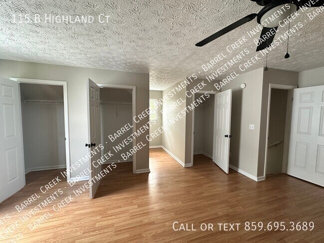 Building Photo - 2-Bed 1-Bath Townhome + Garage