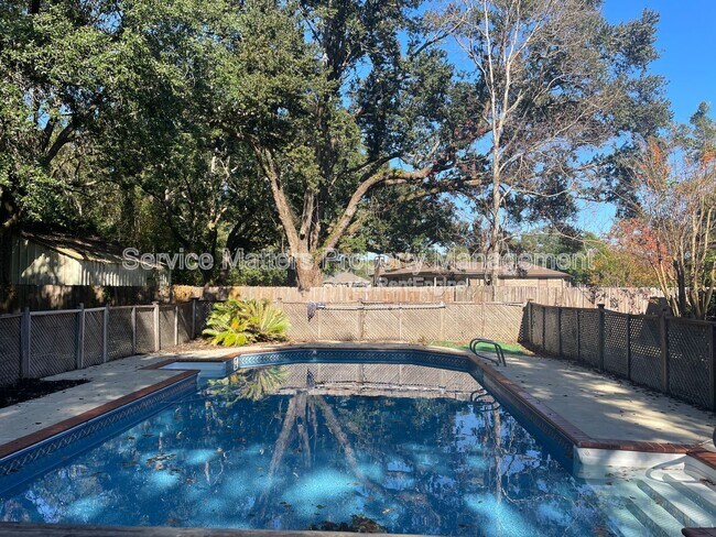Building Photo - 5067 Serry Ln