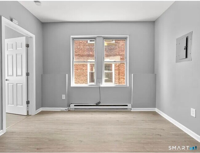 Building Photo - 31 Whittier St