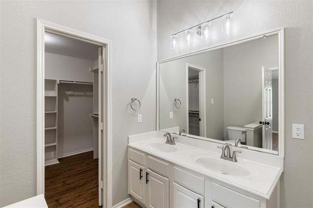Building Photo - 10905 Fawn Valley Dr