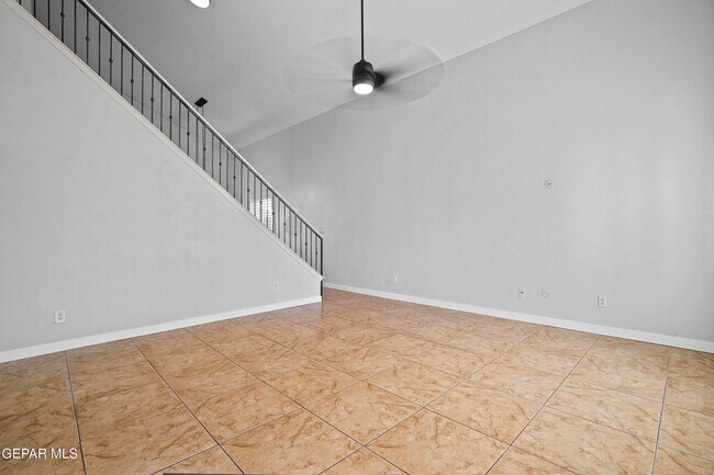 Building Photo - 12323 Sombra Grande Dr