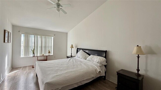 Building Photo - 2710 Club Cortile Cir