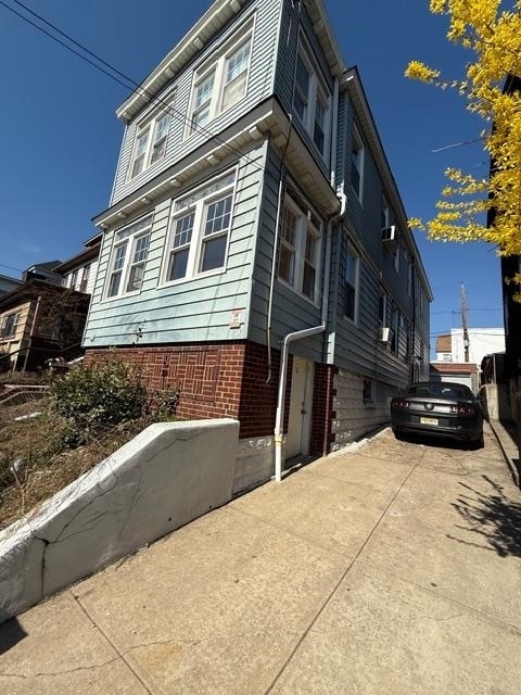 Building Photo - 286 Fulton Ave