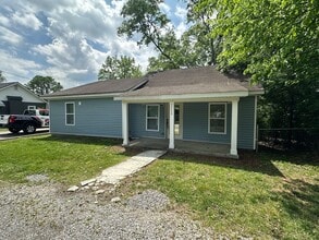 Building Photo - 2 Bed & 2 Bath in Old Hickory