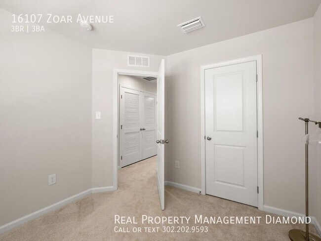 Building Photo - 16107 Zoar Ave
