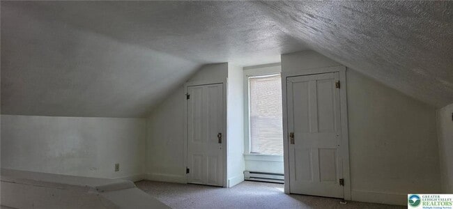 Building Photo - 7 E Phillips St