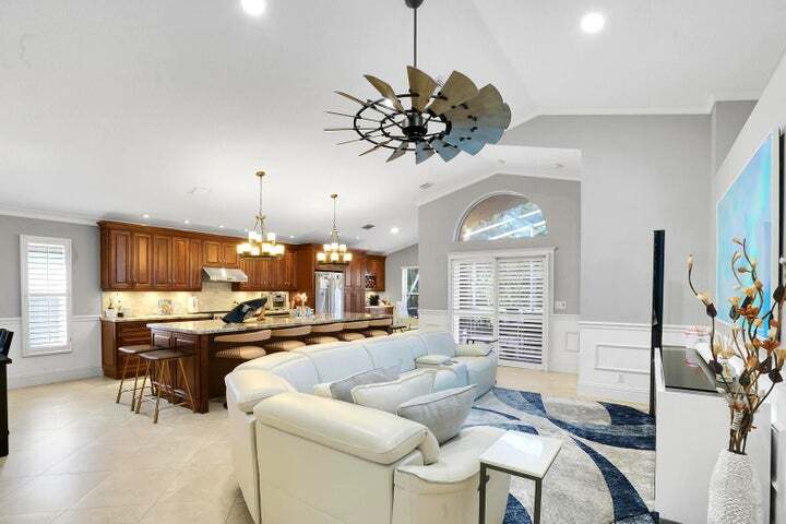 Building Photo - 2208 Soundings Ct