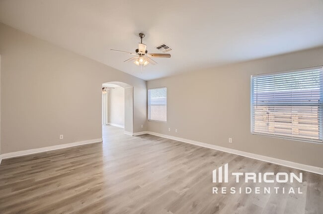 Building Photo - 1663 S 229th Ave