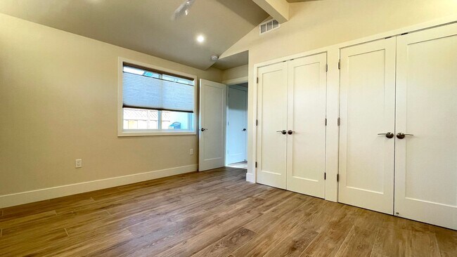 Building Photo - 2BD/2BA Sunnyvale Modern Home Near Apple Campus