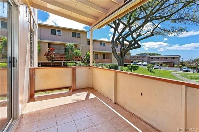 Building Photo - 98-1387-1387 Nola St