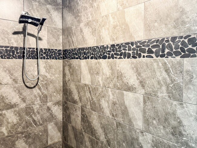 Building Photo - LAKE FRONT BRAND NEW Beautiful 3 bedroom on Lake Toho!