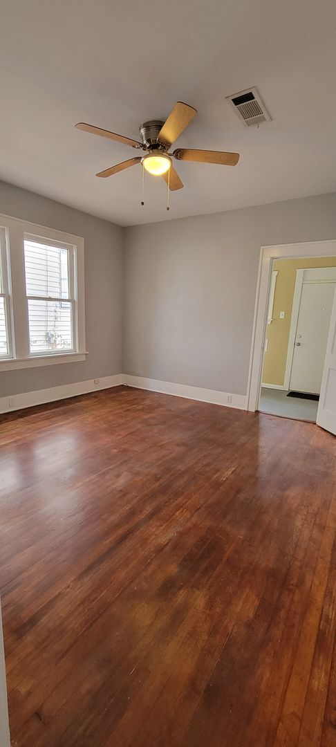 Building Photo - Gorgeous fully remodeled Craftsman style home in Highland Historic District!