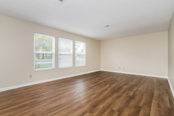 Building Photo - 5929 Hayden Dr
