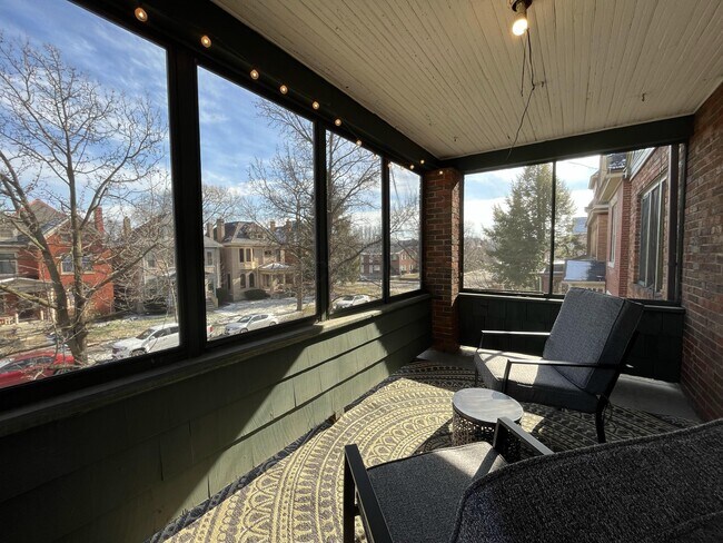 Building Photo - 1347 Highland St