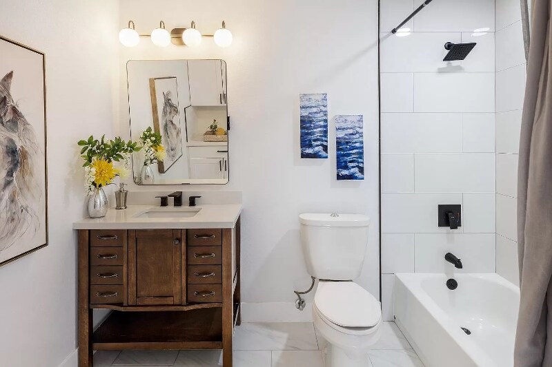 Building Photo - 2437 Acton St