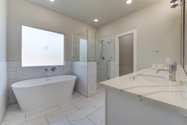 Building Photo - 4536 Sunflower St