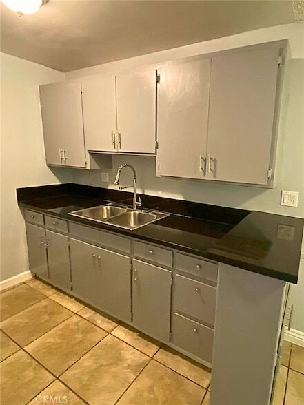 Building Photo - 811 Orchid Ct