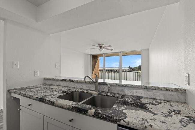 Building Photo - 12600 Melville Dr