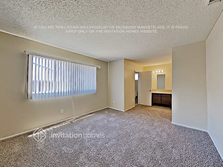 Building Photo - 271 Glenmont Ct