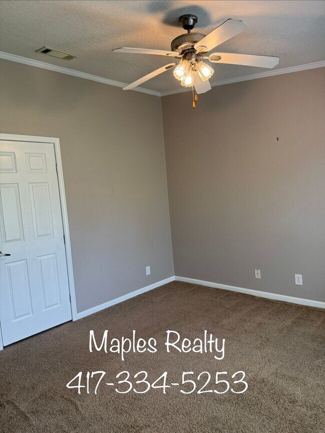 Building Photo - 3 Bedroom, 2 Bath Home for RENT in Branson, MO