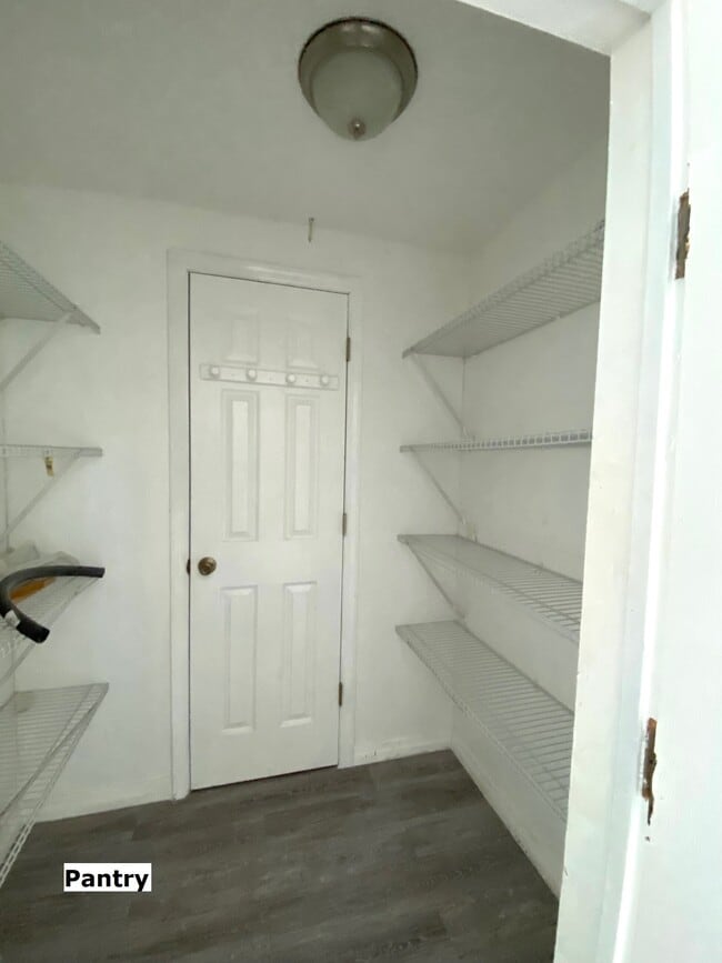 Building Photo - 1503 N County Rd 19A