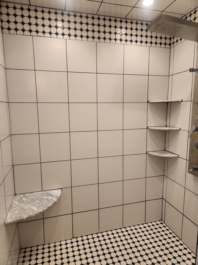 Building Photo - 402 Court St