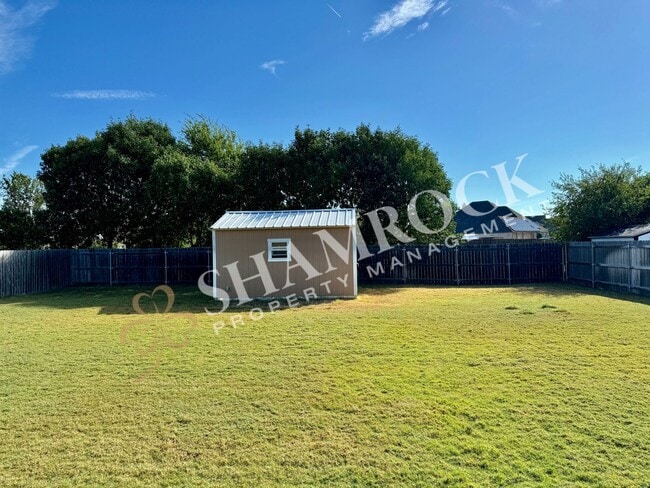 Building Photo - Beautiful 3/2 in Lakeland Meadows!