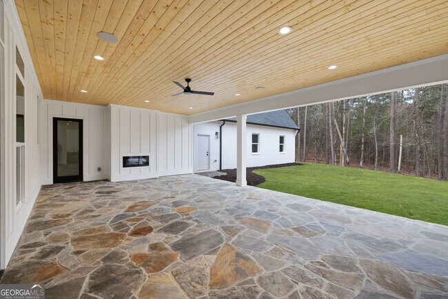 Building Photo - 2151 Osprey Poynte