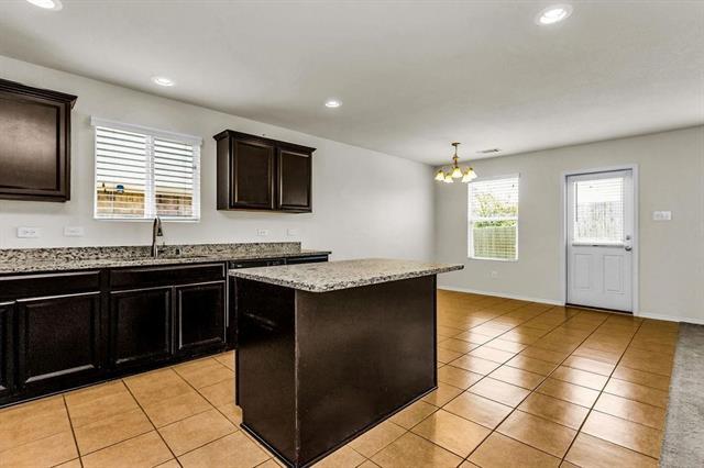 Building Photo - 133 Feverbush Dr