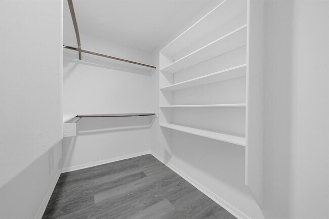 Building Photo - 13806 Burgoyne Rd