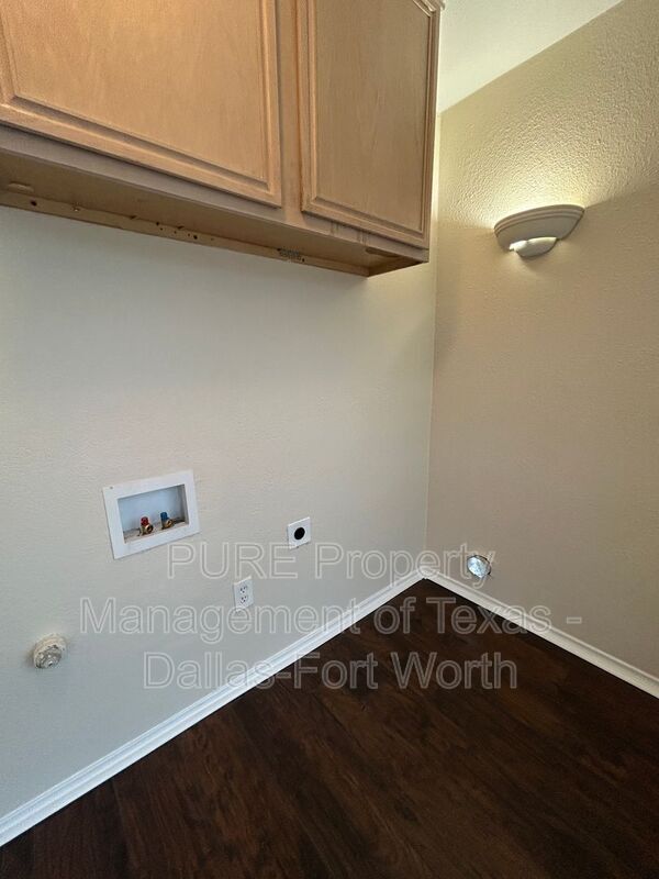 Building Photo - 3428 Statler Dr