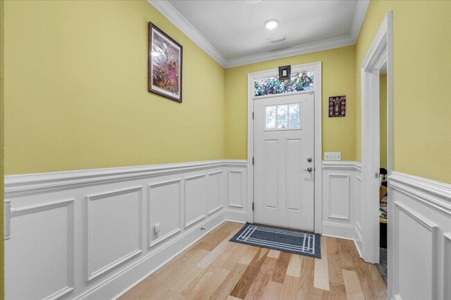 Building Photo - 855 Avery Park Dr