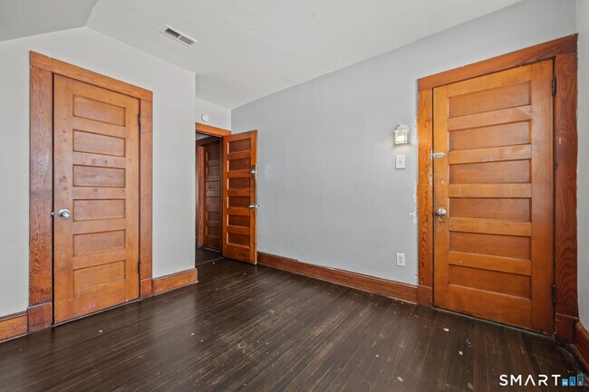 Building Photo - 811 East St