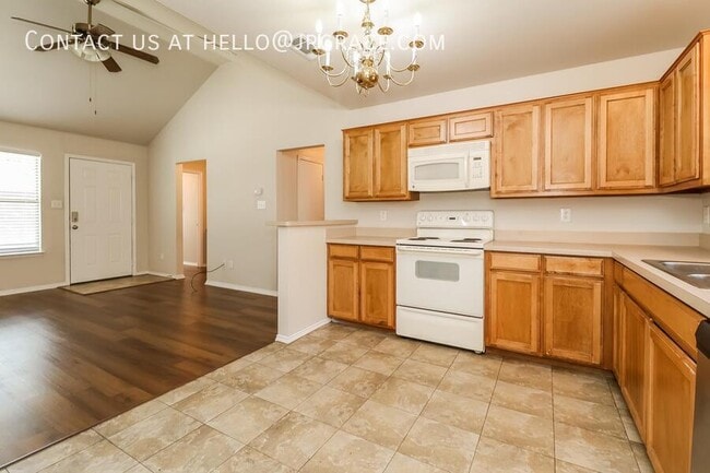 Building Photo - 136 Stewart Bend Ct