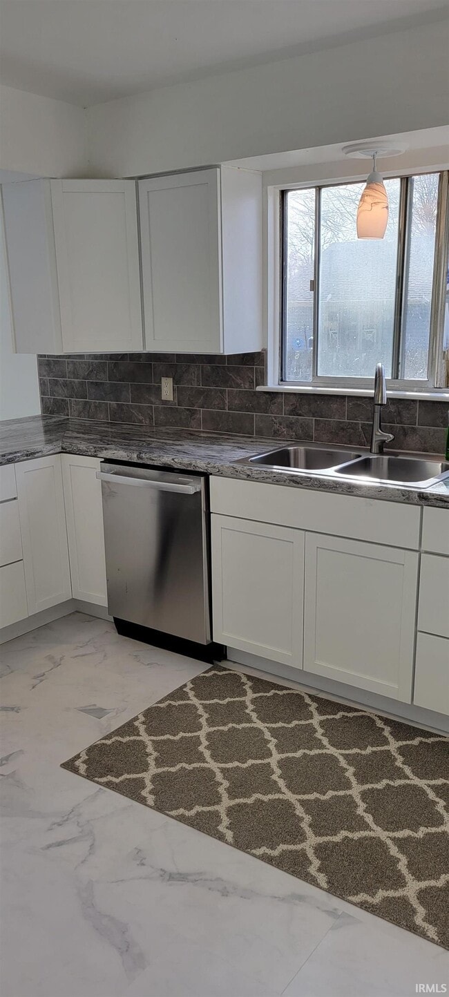 Building Photo - 2772 Alexandria Ct