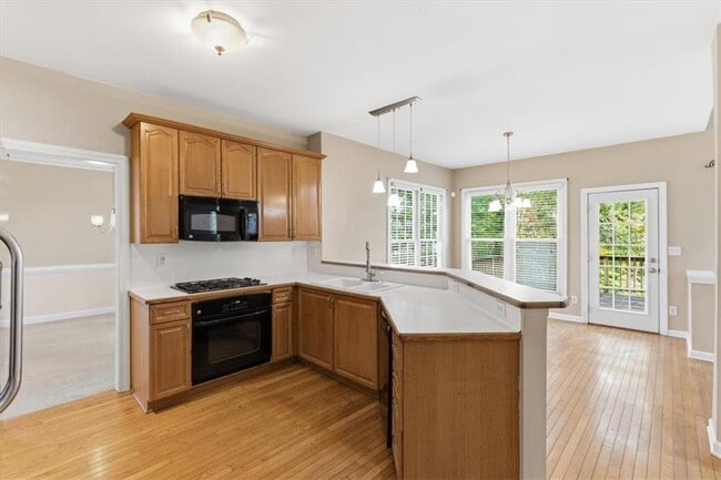 Building Photo - 3986 Fox Glen Dr