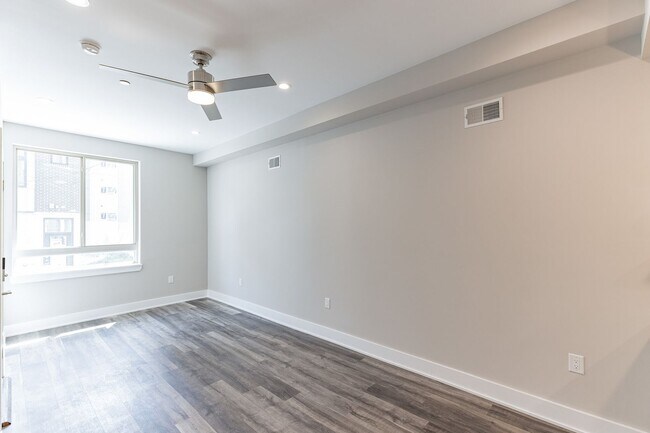 Building Photo - 1609 Ogden St