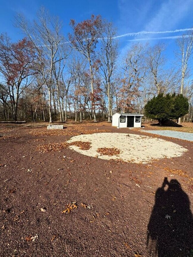 Building Photo - 27 Irene Blvd