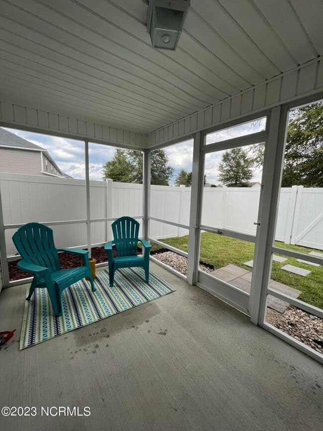 Building Photo - Welcome to Carolina Plantations!