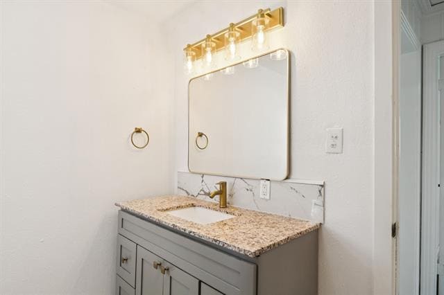 Building Photo - 303 N Delphine St